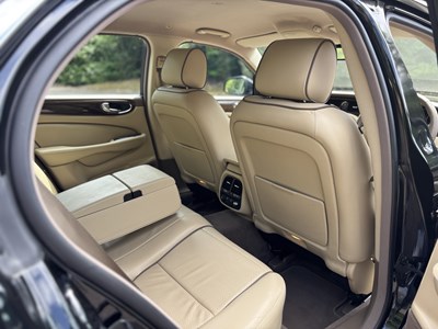 Lot 6 - 2009 Jaguar XJ 3.0 V6 Final Edition