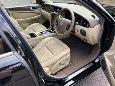 Lot 6 - 2009 Jaguar XJ 3.0 V6 Final Edition