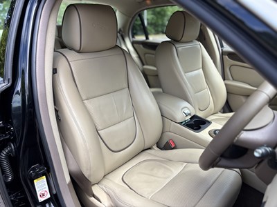 Lot 6 - 2009 Jaguar XJ 3.0 V6 Final Edition