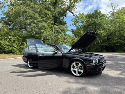 Lot 6 - 2009 Jaguar XJ 3.0 V6 Final Edition