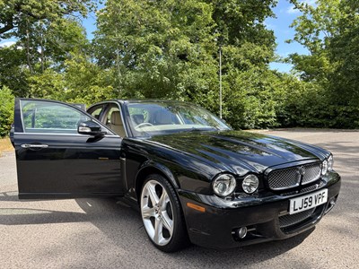 Lot 6 - 2009 Jaguar XJ 3.0 V6 Final Edition
