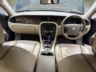 Lot 6 - 2009 Jaguar XJ 3.0 V6 Final Edition