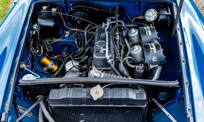 Lot 1973 MGB Roadster