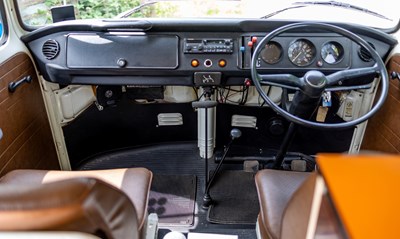 Lot 1977 Volkswagen Camper