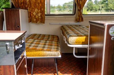 Lot 1977 Volkswagen Camper