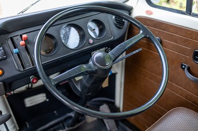 Lot 1977 Volkswagen Camper
