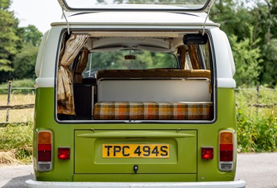 Lot 1977 Volkswagen Camper