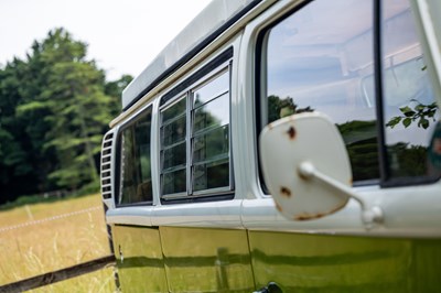 Lot 1977 Volkswagen Camper