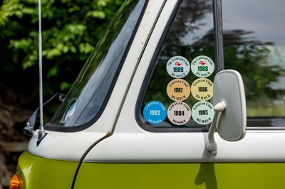 Lot 1977 Volkswagen Camper