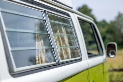 Lot 1977 Volkswagen Camper
