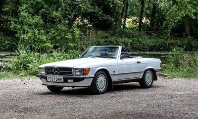 Lot 1989 Mercedes-Benz 300 SL