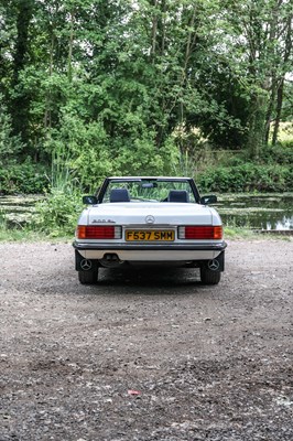 Lot 1989 Mercedes-Benz 300 SL