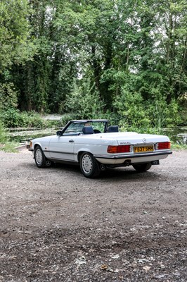 Lot 1989 Mercedes-Benz 300 SL