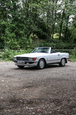 Lot 1989 Mercedes-Benz 300 SL