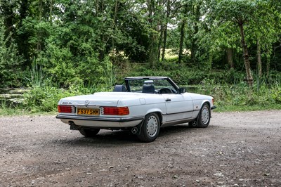 Lot 1989 Mercedes-Benz 300 SL