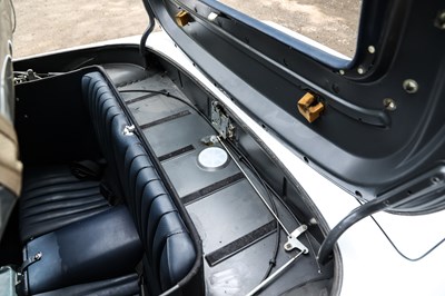 Lot 1989 Mercedes-Benz 300 SL