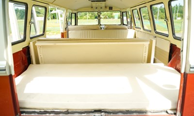 Lot 1964 Volkswagen Type 2 Split Screen Deluxe Kombi 15 window