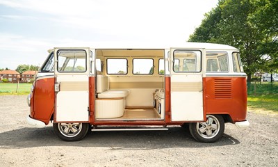 Lot 1964 Volkswagen Type 2 Split Screen Deluxe Kombi 15 window