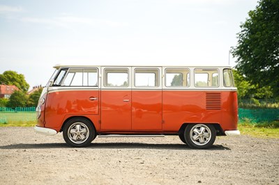 Lot 1964 Volkswagen Type 2 Split Screen Deluxe Kombi 15 window