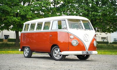 Lot 1964 Volkswagen Type 2 Split Screen Deluxe Kombi 15 window