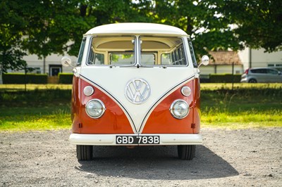 Lot 1964 Volkswagen Type 2 Split Screen Deluxe Kombi 15 window