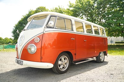 Lot 1964 Volkswagen Type 2 Split Screen Deluxe Kombi 15 window