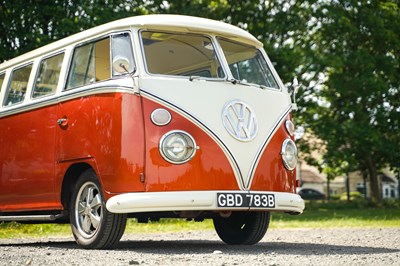 Lot 1964 Volkswagen Type 2 Split Screen Deluxe Kombi 15 window