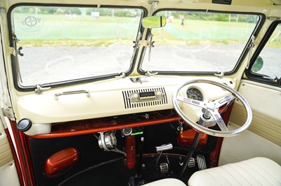 Lot 1964 Volkswagen Type 2 Split Screen Deluxe Kombi 15 window