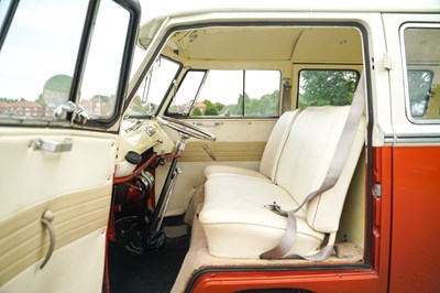 Lot 1964 Volkswagen Type 2 Split Screen Deluxe Kombi 15 window