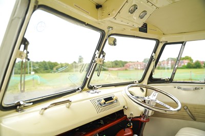Lot 1964 Volkswagen Type 2 Split Screen Deluxe Kombi 15 window