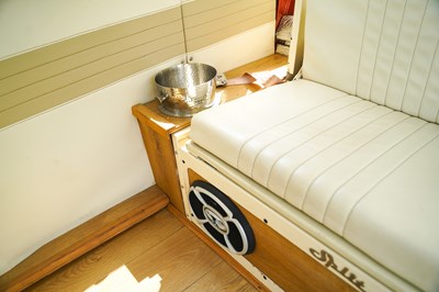 Lot 1964 Volkswagen Type 2 Split Screen Deluxe Kombi 15 window