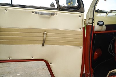 Lot 1964 Volkswagen Type 2 Split Screen Deluxe Kombi 15 window