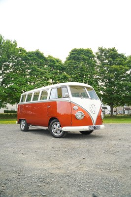 Lot 1964 Volkswagen Type 2 Split Screen Deluxe Kombi 15 window