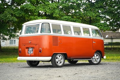 Lot 1964 Volkswagen Type 2 Split Screen Deluxe Kombi 15 window