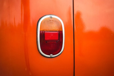 Lot 1964 Volkswagen Type 2 Split Screen Deluxe Kombi 15 window