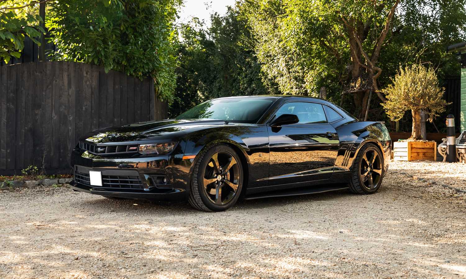 Lot 2015 Chevrolet Camaro SS