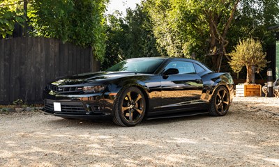 Lot 2015 Chevrolet Camaro SS