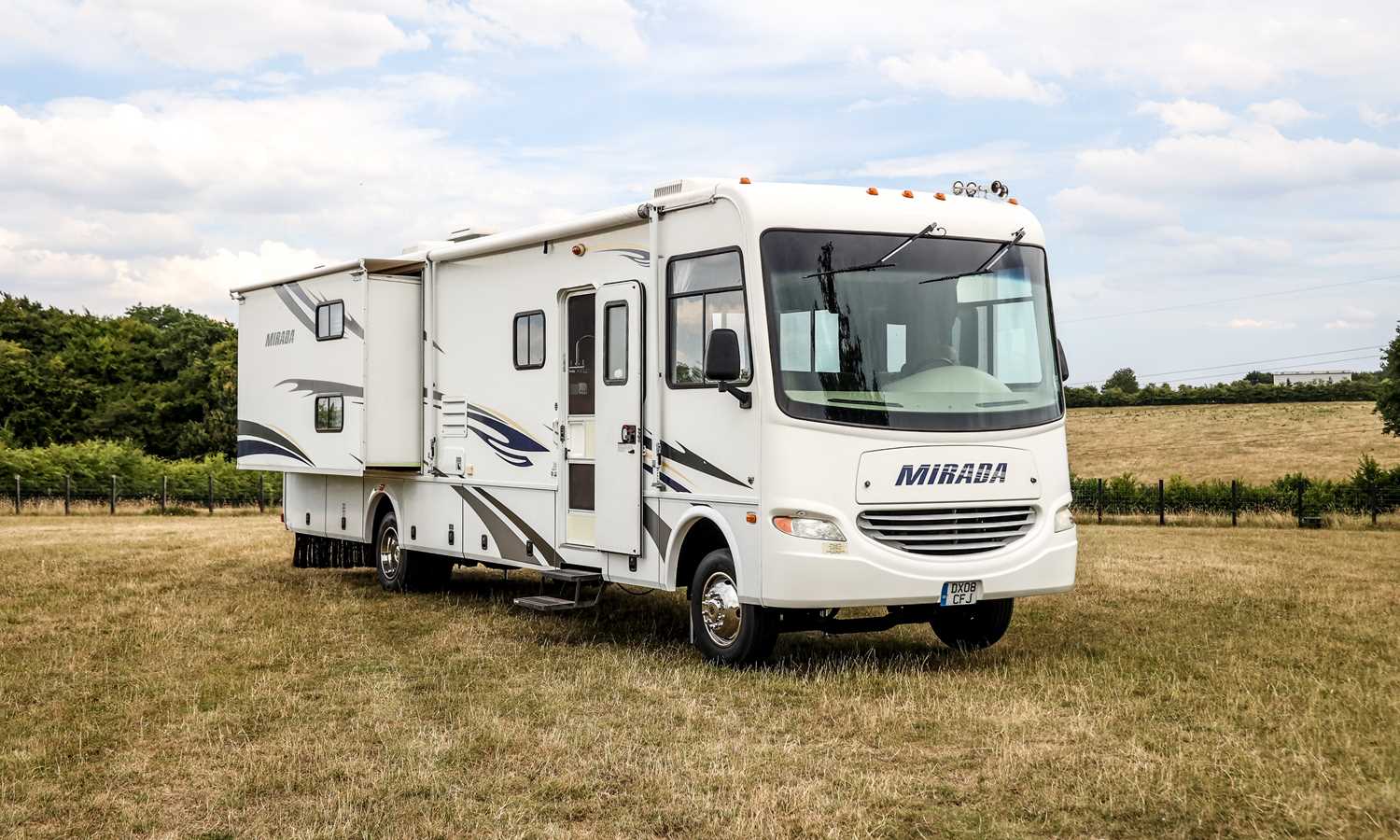Lot 169 - 2008 Coachmen Mirada 350 DS