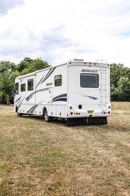 Lot 169 - 2008 Coachmen Mirada 350 DS