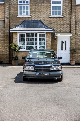 Lot 1995 Mercedes-Benz E320 Coupé