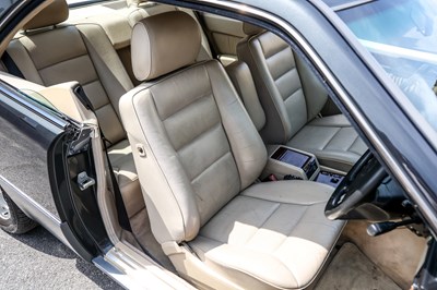 Lot 1995 Mercedes-Benz E320 Coupé