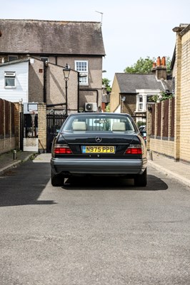 Lot 1995 Mercedes-Benz E320 Coupé