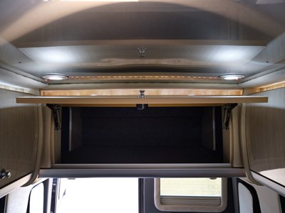 Lot 2014 Mercedes-Benz Sprinter 515 CDI ‘Airstream Interstate’