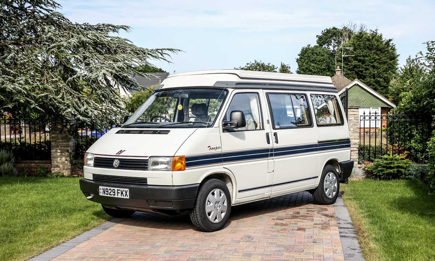 Lot 111 - 1996 Volkswagen Camper T4