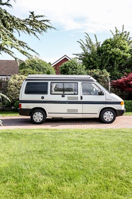 Lot 111 - 1996 Volkswagen Camper T4