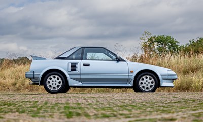 Lot 122 - 1989 Toyota MR2