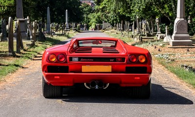 Lot 213 - 1994 Lamborghini Diablo VT