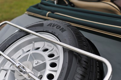 Lot 1990 Morgan Plus 8