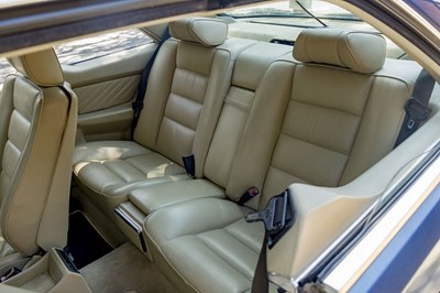 Lot 1989 Mercedes-Benz 500 SEC