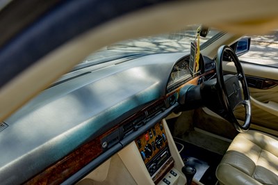 Lot 1989 Mercedes-Benz 500 SEC